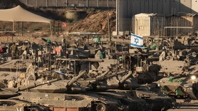 As Israeli troops moved deeper into central Gaza, a military official said that this was the "main phase" of the plan for Gaza City. (AFP) As Israeli troops moved deeper into central Gaza, a military official said that this was the "main phase" of the plan for Gaza City. (AFP)