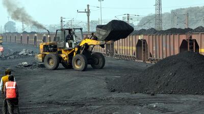 India’s transition from fossil fuel to cleaner energy sources could lead to a loss of revenue in the long run. (HT Archive) India’s transition from fossil fuel to cleaner energy sources could lead to a loss of revenue in the long run. (HT Archive)