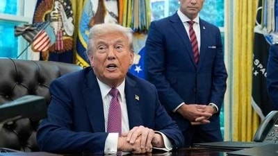 President Donald Trump delivers remarks on crime from the Oval Office while keeping his right hand covered, a habit that has drawn public attention in recent weeks. (AP) President Donald Trump delivers remarks on crime from the Oval Office while keeping his right hand covered, a habit that has drawn public attention in recent weeks. (AP)