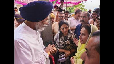 Union minister of state Raksha Khadse and former MP Preneet Kaur visit a flood-affected area at Dharamheri village in Patiala district, Tuesday. (PTI)