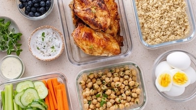 Include lean meat, fish, eggs, legumes, or Greek yogurt in meals. (Shutterstock) Include lean meat, fish, eggs, legumes, or Greek yogurt in meals. (Shutterstock)