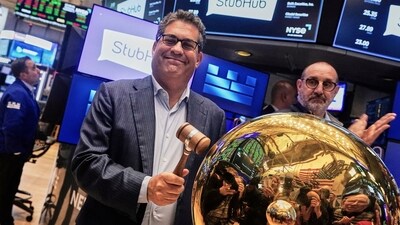 StubHub CEO Eric Baker rings a ceremonial bell as his company stock begins trading, on the floor of the New York Stock Exchange on Wednesday, 17 September 2025. (Richard Drew/AP) StubHub CEO Eric Baker rings a ceremonial bell as his company stock begins trading, on the floor of the New York Stock Exchange on Wednesday, 17 September 2025. (Richard Drew/AP)