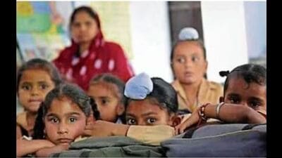The Act mandates private unaided schools to reserve at least 25% seats in Class 1 for children from weaker sections and disadvantaged groups in the neighbourhood, and provide. The Act mandates private unaided schools to reserve at least 25% seats in Class 1 for children from weaker sections and disadvantaged groups in the neighbourhood, and provide.