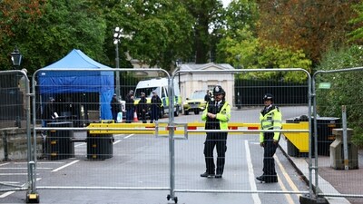 Police officers stand outside the U.S. ambassador's residence Winfield House, on the day of the state visit of U.S. President Donald Trump and first lady Melania Trump, in London, Britain, September 17, 2025. REUTERS/Isabel Infantes (REUTERS)