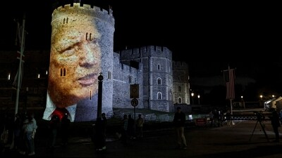 An image of U.S. President Donald Trump is projected on Windsor castle, after U.S. President Donald Trump and first lady Melania Trump arrival for a state visit to the country, in Windsor, Berkshire, Britain September 16, 2025. REUTERS/Phil Noble (REUTERS)