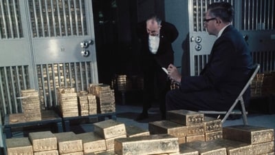 Gold stored in a basement depository vault at the Federal Reserve Bank of New York in 1968. (WSJ) Gold stored in a basement depository vault at the Federal Reserve Bank of New York in 1968. (WSJ)