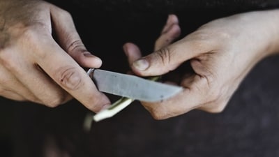 The elderly woman in Bengaluru cried for help once the robbers were gone, which led to the capture of one assailant. (Representative Image/Unsplash) The elderly woman in Bengaluru cried for help once the robbers were gone, which led to the capture of one assailant. (Representative Image/Unsplash)