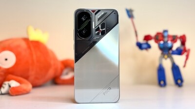 Poco F7 in the special edition colourway. (Shaurya Sharma - HT) Poco F7 in the special edition colourway. (Shaurya Sharma - HT)