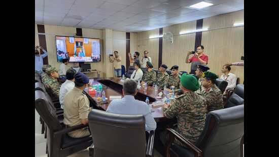 Lieutenant governor Manoj Sinha on Wednesday virtually inaugurated bailey bridge on Ramban-Gool Road and called it a ‘bride of hope and lifeline for 1.50 lakh people’. Sinha dedicated the bridge to the people of Ramban and expressed gratitude to the brave engineers of the Army, who had worked tirelessly and under challenging conditions to build it. (HT Photo)