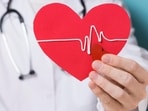 Cardiologist shares warning signs of heart disease every family should know. 
