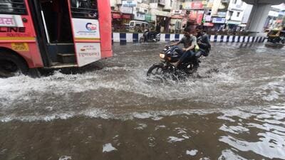Lohegaon records 74.8 mm rainfall; waterlogging in parts of city, traffic affected Lohegaon records 74.8 mm rainfall; waterlogging in parts of city, traffic affected