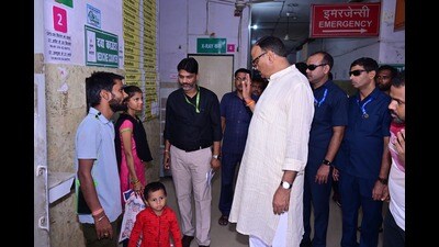 Deouty CM Brajesh Pathak sought feedback from patients and attendants on services at the Barabanki hospital. (HT)