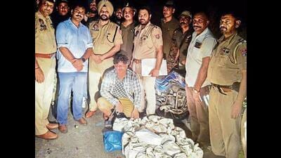 Punjab Police’s Anti-Narcotics Task Force (ANTF), border range, in a joint operation with the Border Security Force (BSF) has busted a cross-border drug smuggling module being operated by foreign-based Harpreet Singh alias Happy Jatt with the arrest of its key operative and recovered 25 packets of heroin — weighing 25.9Kg