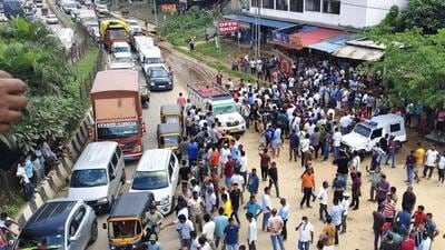 Several tourists and travellers also faced difficulties as protestors blocked vehicles at the interstate entry point (Facebook/sharma.shivaprasad) Several tourists and travellers also faced difficulties as protestors blocked vehicles at the interstate entry point (Facebook/sharma.shivaprasad)