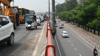 The victim, identified as Rakesh Kumar Agarwal, a resident of Vasundhara Sector 11 in Ghaziabad, Uttar Pradesh, was thrown off the flyover and landed on the NH-24 service road below. (HT Photo) The victim, identified as Rakesh Kumar Agarwal, a resident of Vasundhara Sector 11 in Ghaziabad, Uttar Pradesh, was thrown off the flyover and landed on the NH-24 service road below. (HT Photo)