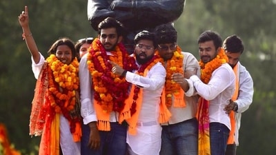 Members of ABVP including Aryan Maan celebrate the party's whopping victory in the DUSU polls on Friday. (Hindustan Times) Members of ABVP including Aryan Maan celebrate the party's whopping victory in the DUSU polls on Friday. (Hindustan Times)