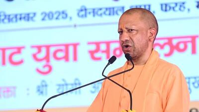 Chief minister Yogi Adityanath at Deendayal Dham in Mathura on the second day of the Pt Deendayal Upadhyay Smriti Mahotsav on Friday. (HT Photo) Chief minister Yogi Adityanath at Deendayal Dham in Mathura on the second day of the Pt Deendayal Upadhyay Smriti Mahotsav on Friday. (HT Photo)