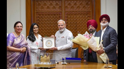 Prime Minister Narendra Modi being felicitated by Sikh Sangat Committee in New Delhi. (Sourced) Prime Minister Narendra Modi being felicitated by Sikh Sangat Committee in New Delhi. (Sourced)