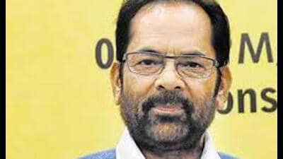Senior BJP leader Mukhtar Abbas Naqvi was talking to reporters in Lucknow on September 19. (HT file)