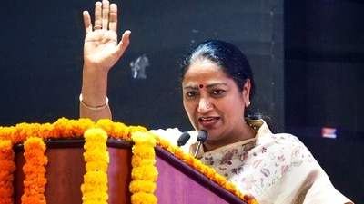 Delhi chief minister Rekha Gupta urged the DUSU office bearers to fulfil their responsibilities towards the university. (ANI) Delhi chief minister Rekha Gupta urged the DUSU office bearers to fulfil their responsibilities towards the university. (ANI)