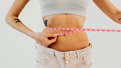 Overeating can be reduced with simple habits. (Freepik) Overeating can be reduced with simple habits. (Freepik)