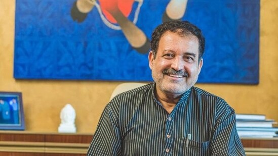 TV Mohandas Pai spoke out against bad roads and footpaths near Google India's office in Bengaluru, urging the Karnataka government to take up repair work urgently. (HT Photo)