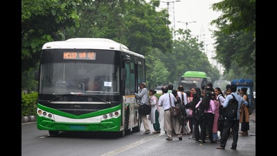 Authorities yet to finalise routes and set up infra. First phase proposes only 65 buses for Yeida and Greater Noida, with Noida starting with fewer. (HT Archive) Authorities yet to finalise routes and set up infra. First phase proposes only 65 buses for Yeida and Greater Noida, with Noida starting with fewer. (HT Archive)