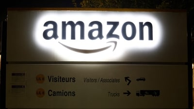 Amazon tells staff, “If you have H-1B status and are in the US, stay in” (File photo/AFP) Amazon tells staff, “If you have H-1B status and are in the US, stay in” (File photo/AFP)