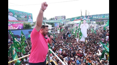 Leader of Opposition in Bihar assembly and RJD leader Tejashwi Yadav during Bihar Adhikar Yatra at Sarairanjan in Samastipur on Saturday. (HT Photo) Leader of Opposition in Bihar assembly and RJD leader Tejashwi Yadav during Bihar Adhikar Yatra at Sarairanjan in Samastipur on Saturday. (HT Photo)