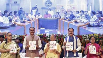 Uttar Pradesh chief minister Yogi Adityanath and other dignitaries at the launch of Mission 5.0 in Lucknow on Saturday. (PTI PHOTO) Uttar Pradesh chief minister Yogi Adityanath and other dignitaries at the launch of Mission 5.0 in Lucknow on Saturday. (PTI PHOTO)