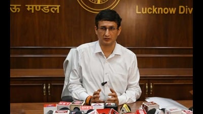 Vijay Vishwas Pant IAS (HT ) Vijay Vishwas Pant IAS (HT )