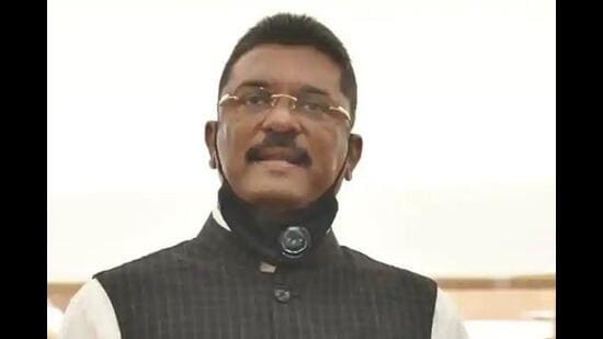 A high-level meeting was chaired by Sarnaik on Friday to review the matter. During this meeting, field officers pointed at serious loopholes discovered during ground inspection of the faceless system. (HT FILE)