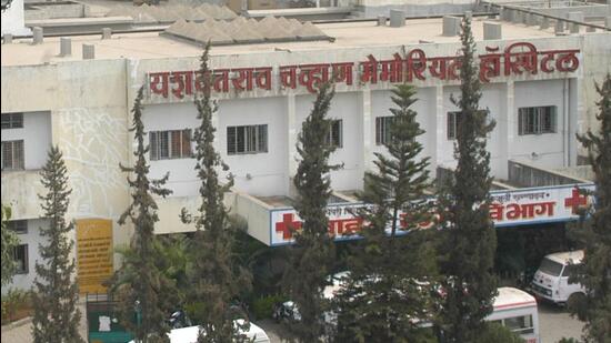Municipal commissioner Shekhar Singh ordered a departmental inquiry against the senior physician and shunted him from the civic hospital to Bhosari Hospital. The transfer will be recorded in his service book, said officials on Saturday. (HT FILE)