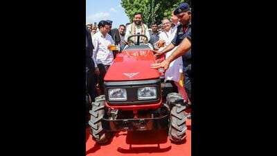 Haryana chief minister Nayab Singh Saini during the rabi agriculture fair at Hisar’s Chaudhary Charan Singh Haryana Agricultural University on Sunday. (Sourced: X) Haryana chief minister Nayab Singh Saini during the rabi agriculture fair at Hisar’s Chaudhary Charan Singh Haryana Agricultural University on Sunday. (Sourced: X)