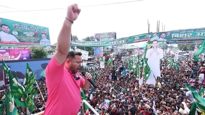 Leader of Opposition in Bihar assembly and RJD leader Tejashwi Yadav during Bihar Adhikar Yatra at Sarairanjan in Samastipur on Saturday. (HT Photo) Leader of Opposition in Bihar assembly and RJD leader Tejashwi Yadav during Bihar Adhikar Yatra at Sarairanjan in Samastipur on Saturday. (HT Photo)