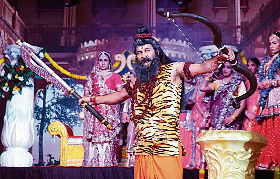 MP and actor-singer Manoj Tiwari will play the role of Parshuram, the sixth incarnation of God Vishnu, this year too. MP and actor-singer Manoj Tiwari will play the role of Parshuram, the sixth incarnation of God Vishnu, this year too.