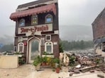Damaged hotel in Manali. (Aqil Khan/HT) Damaged hotel in Manali. (Aqil Khan/HT)