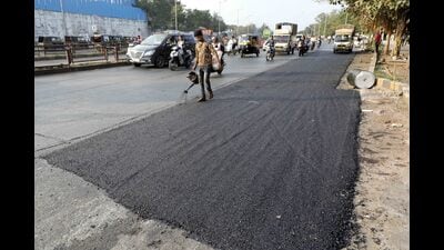 (Representative image) One portion of the carriageway from the Dwarka Expressway towards Dhankot has been closed due to waterlogging. (HT Archive) (Representative image) One portion of the carriageway from the Dwarka Expressway towards Dhankot has been closed due to waterlogging. (HT Archive)