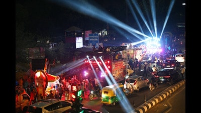 The Noise Pollution (Regulation and Control) Rules 2000 mandate strict ambient daytime and night-time noise caps. But few care. Festivals have made this much worse. (HT Photo) The Noise Pollution (Regulation and Control) Rules 2000 mandate strict ambient daytime and night-time noise caps. But few care. Festivals have made this much worse. (HT Photo)