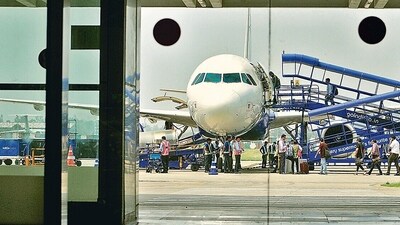 The flight, initially expected to land in Delhi by 4:10 pm, departed Kanpur at 6:03 pm. (HT file photo) The flight, initially expected to land in Delhi by 4:10 pm, departed Kanpur at 6:03 pm. (HT file photo)