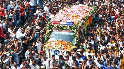 Singer Zubeen Garg’s mortal remains were in a vehicle covered with flowers as it began its final journey. (ANI) Singer Zubeen Garg’s mortal remains were in a vehicle covered with flowers as it began its final journey. (ANI)
