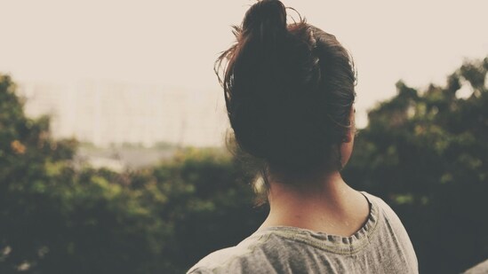 An influencer shared some practical life advice to follow in your late 20s that could help you feel hotter! (Unsplash)