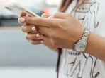 A Reddit post went viral as UPI aided a woman in getting her lost phone back when a rickshaw driver sent a  <span class='webrupee'>₹</span>1 transfer with his number.