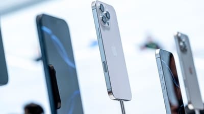 Netizens are sharing posts of their iPhone 16 and iPhone 16 Pro orders being cancelled during Flipkart Big Billion Day sale. (Bloomberg)