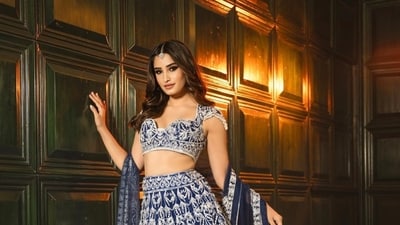 Lehangas can never go out of fashion and Rasha Thadani literally proves it. The beautiful detailed lehanga is so perfect and trend settimg this Navratri and it elevates your fashion look instantly. Lehangas can never go out of fashion and Rasha Thadani literally proves it. The beautiful detailed lehanga is so perfect and trend settimg this Navratri and it elevates your fashion look instantly. 