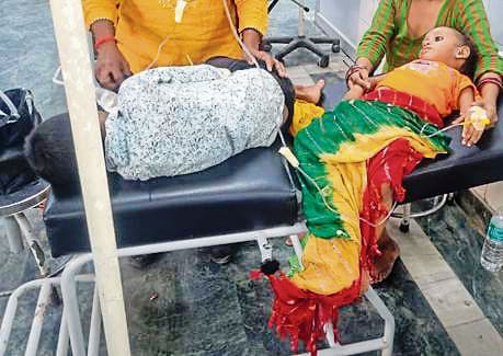 PMO says situation “under control,” but admissions are delayed by long queues, overworked staff and fears of reinfection among children sharing beds. (HT Photo)