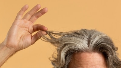 Increasingly, people in their 20s and 30s are experiencing premature greying of hair. (Freepik) Increasingly, people in their 20s and 30s are experiencing premature greying of hair. (Freepik)
