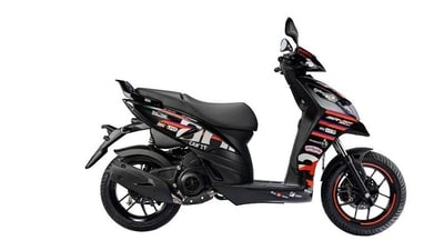 Aprilia SR-GP Replica only comes with cosmetic changes over the standard SR 175. Aprilia SR-GP Replica only comes with cosmetic changes over the standard SR 175.