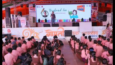 Earlier in the day, over 800 children from nine schools learnt basics of making storyboard with Amrit Nagpal and origami with Namik Sherpa. (Sourced) Earlier in the day, over 800 children from nine schools learnt basics of making storyboard with Amrit Nagpal and origami with Namik Sherpa. (Sourced)