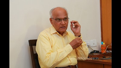 Kannada novelist S L Bhyrappa. (File Photo)